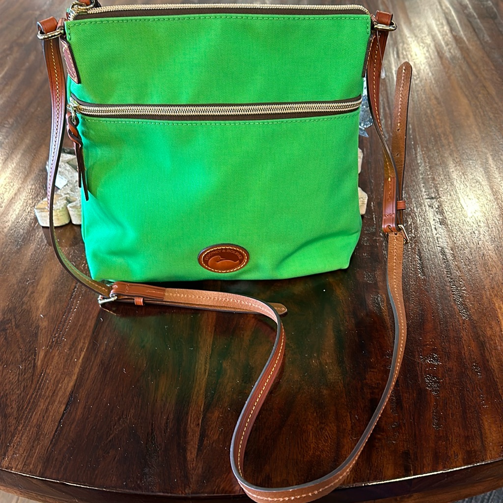 Brand New Dooney And Bourke Beautiful Green Canvas Purse